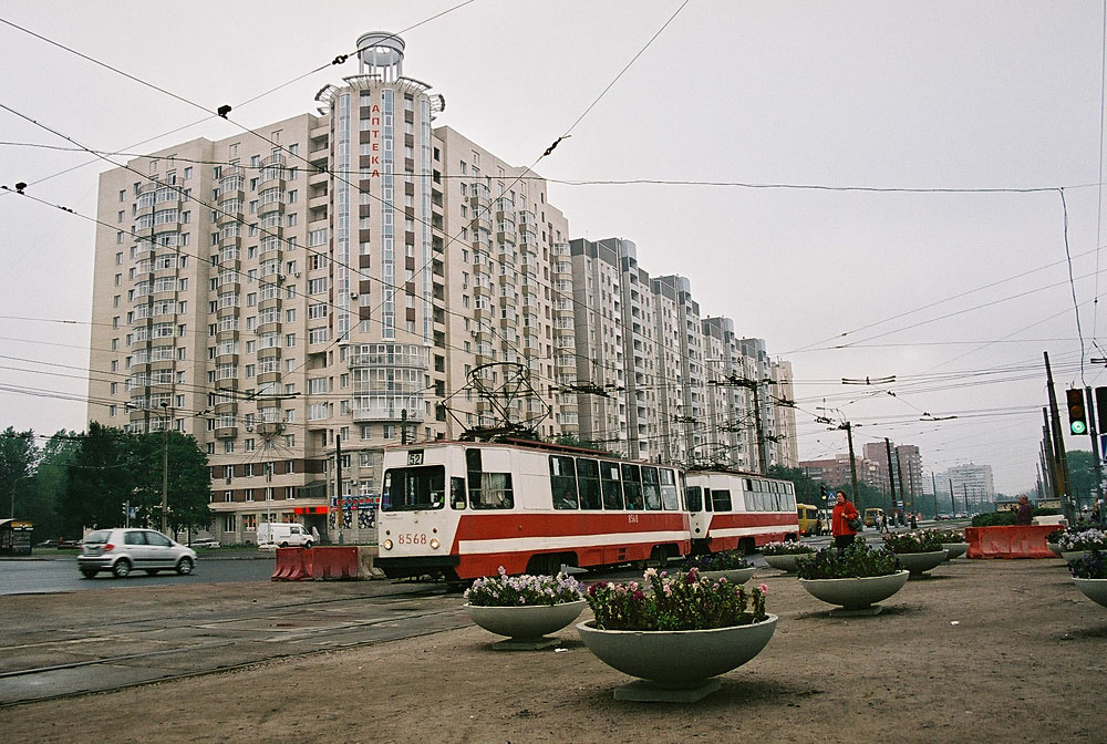 Санкт-Петербург, ЛМ-68М № 8568
