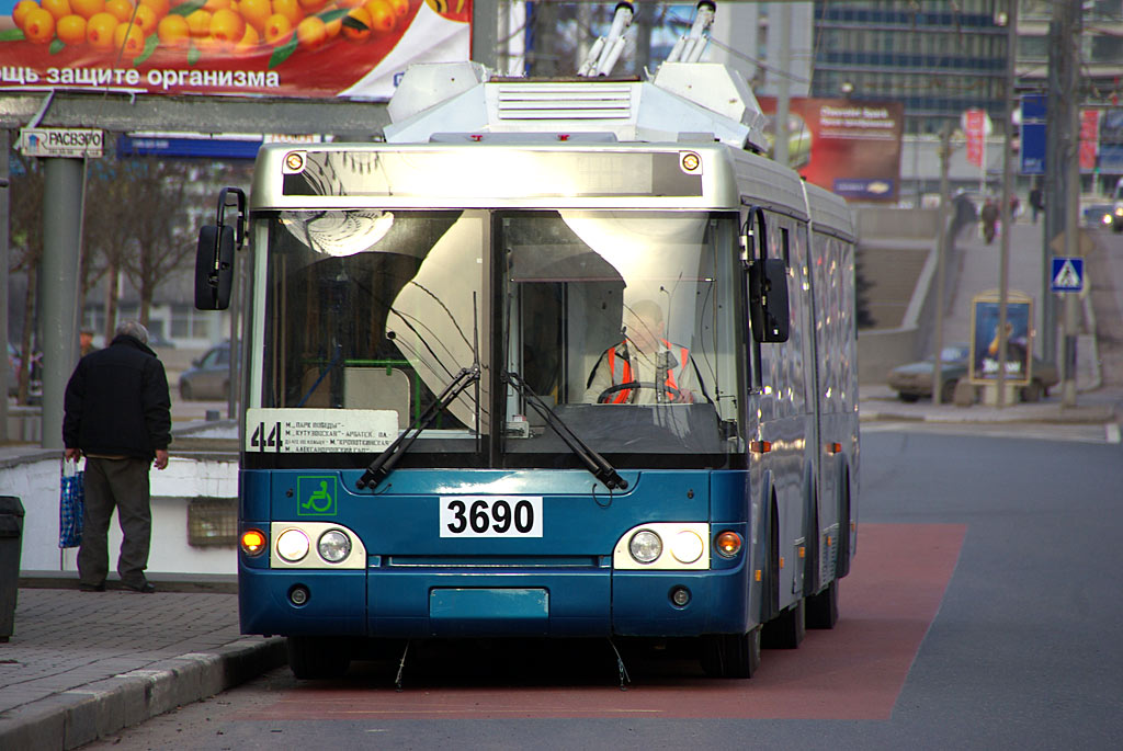 Москва, МТрЗ-6232 № 3690