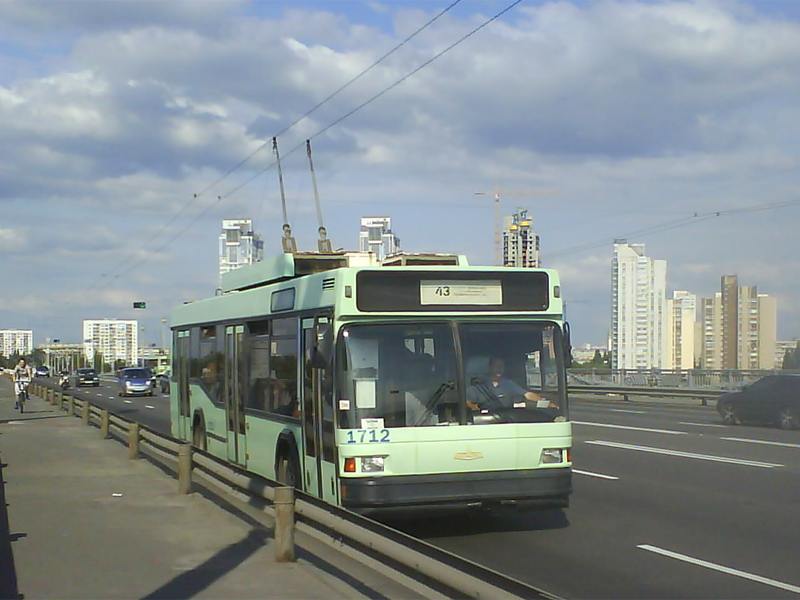 Киев, МАЗ-103Т № 1712