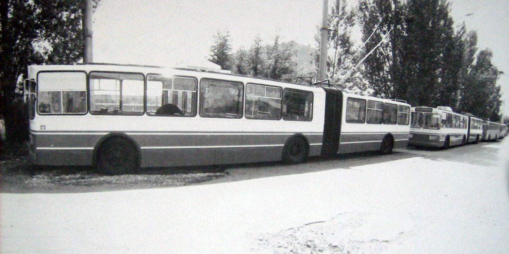 Tolyatti, ZiU-683B [B00] Nr. 2427; Tolyatti — New trolleybus before 1991; Tolyatti — Old photos (1966-1991)