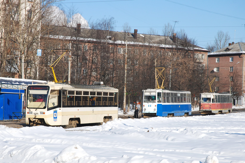 Ярославль, 71-619КТ № 5; Ярославль, 71-605 (КТМ-5М3) № 44; Ярославль, 71-605 (КТМ-5М3) № 133