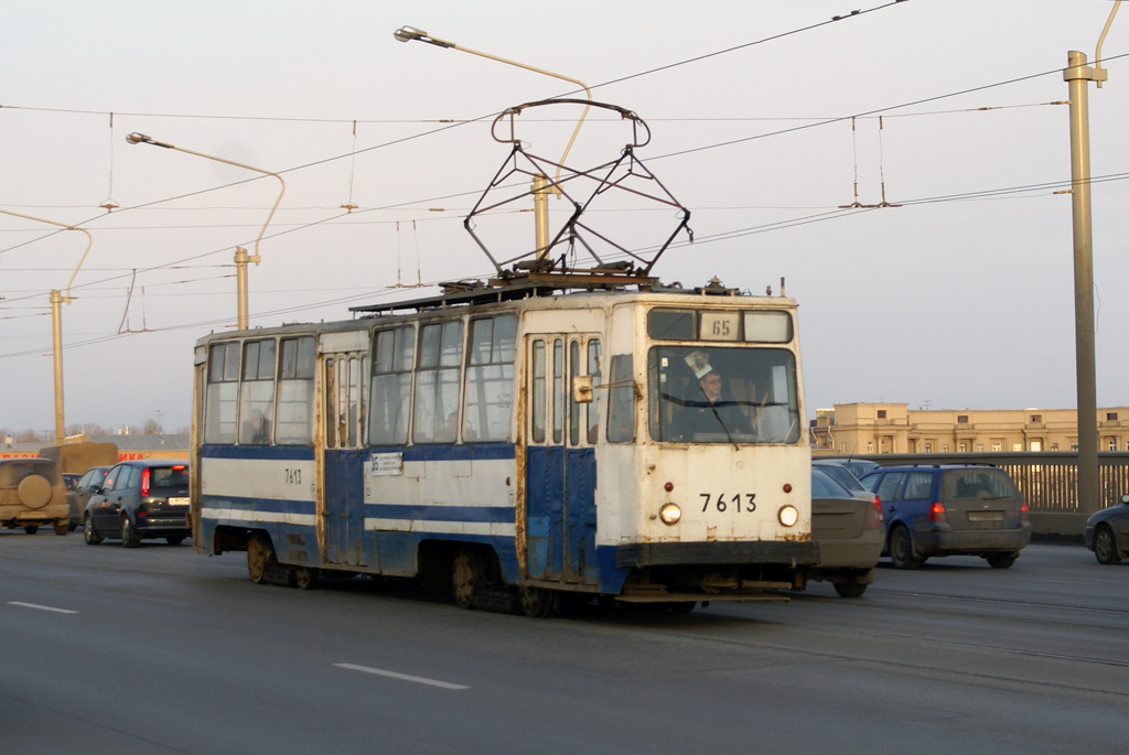 Sankt Petersburg, LM-68M Nr. 7613