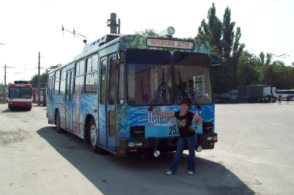 დნიპრო, YMZ T2 № 2532; დნიპრო — Electric transit workers
