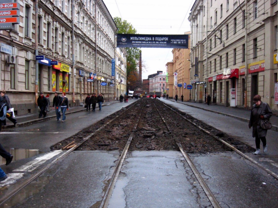Saint-Petersburg — Track repairs