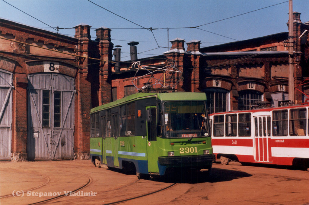 სანქტ-პეტერბურგი, 71-134 (LM-99) № 2301; სანქტ-პეტერბურგი, LM-68M № 3681