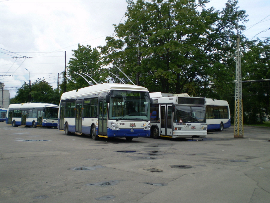 Рига, Škoda 24Tr Irisbus Citelis № 1-9802