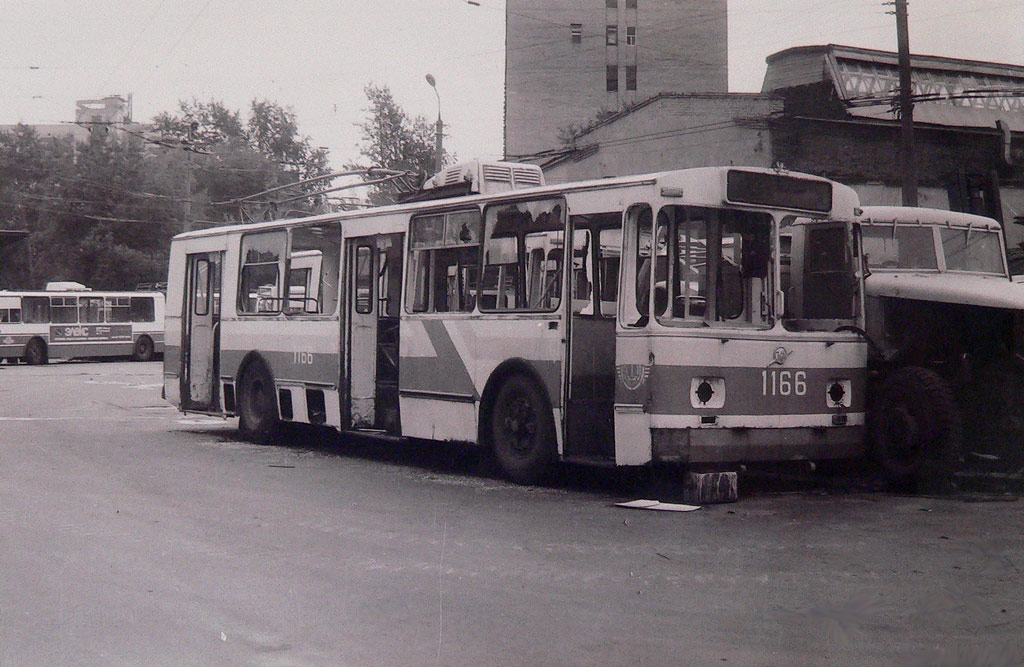 Москва, ЗиУ-682В № 1166; Москва — Исторические фотографии — Трамвай и Троллейбус (1946-1991)