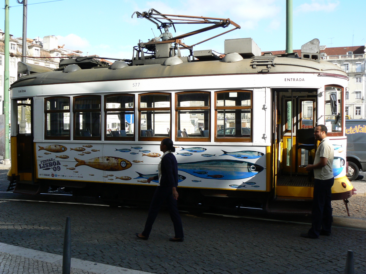 Lisbon, Carris 2-axle motorcar (Remodelado) nr. 577