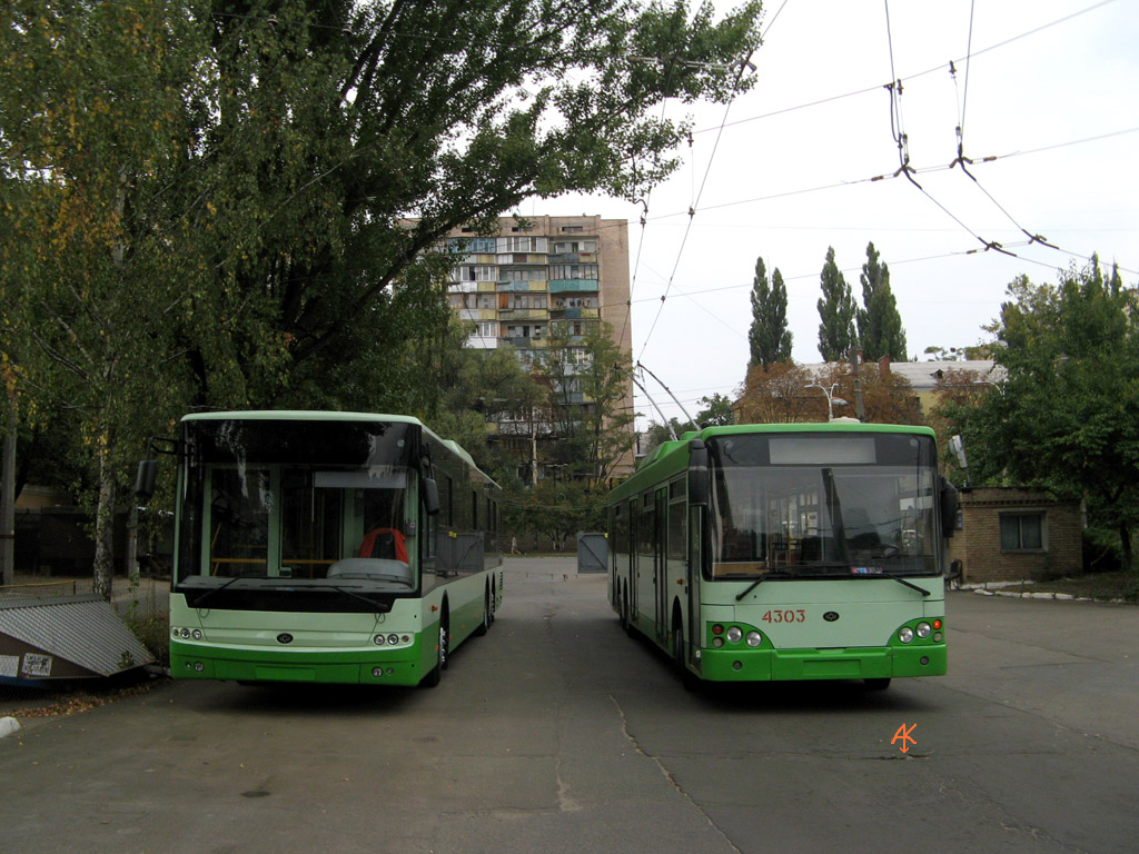 Kiev, Bogdan T80110 Nr. 001; Kiev, Bogdan E231 Nr. 4303