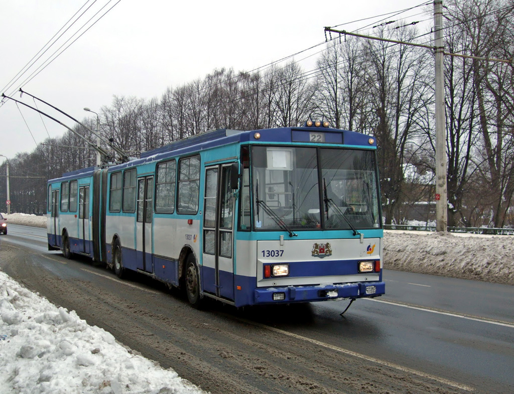 Рыга, Škoda 15Tr02/6 № 13037
