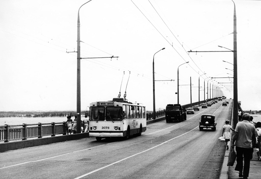 Engels, ZiU-682V [V00] N°. 3078; Engels — Historical photos; Saratov — Historical photos; Engels — Trolleybus lines; Saratov — Trolleybus lines