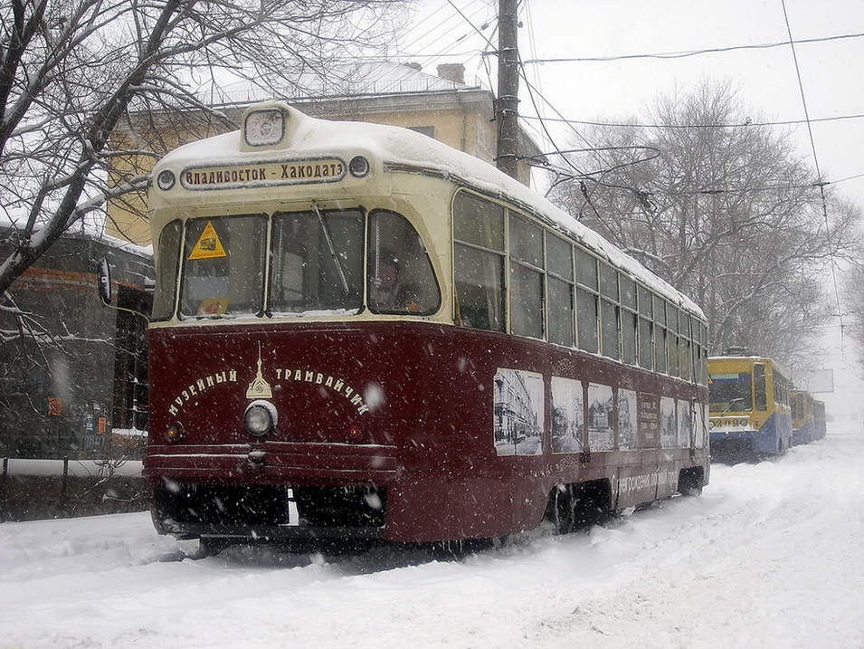 Владивосток, РВЗ-6М2 № 221; Владивосток — Снегопады; Владивосток — Тематические трамваи