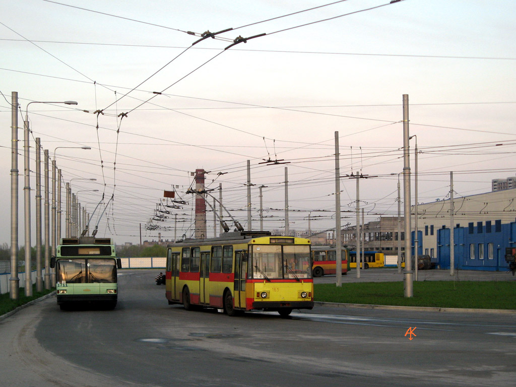 Kijev, MAZ-103T — 1711; Kijev, Škoda 14Tr02 — 163; Kijev — Trolleybus depots: 1. New yard at Maksymovycha str.