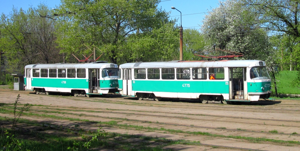 Donetsk, Tatra T3SU (2-door) № 4798; Donetsk, Tatra T3SU (2-door) № 4775; Donetsk — 4th depot tram lines