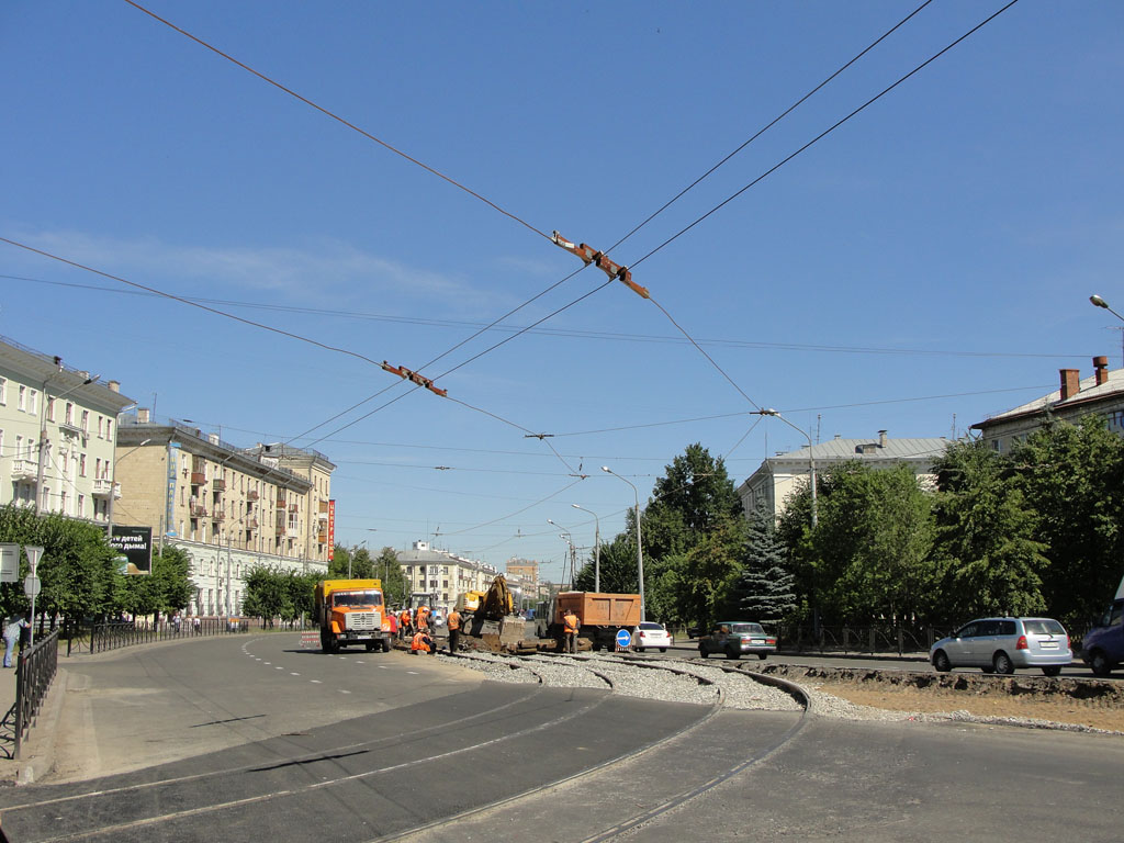 Kazan — Constuction of new tram line on Energetics and Serov streets