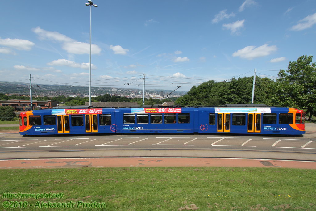 Sheffield, Siemens-Duewag Supertram # 104