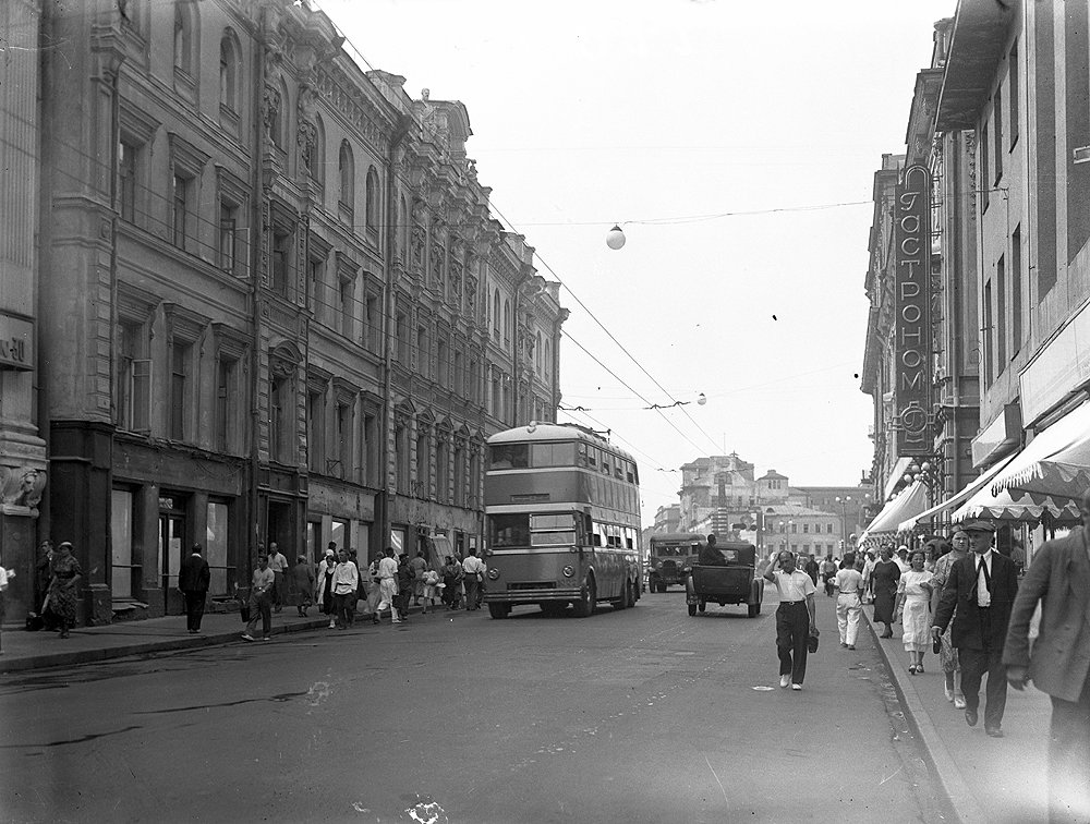 Moscow, YaTB-3 № 1002; Moscow — Historical photos — Double-Decker trolleybuses (1937-1953)