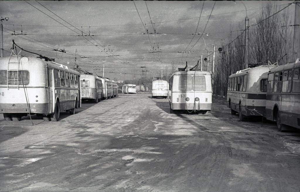 Chernihiv, ZiU-5 № 098; Chernihiv, Kiev-6 № 157; Chernihiv — Historical photos of the 20th century