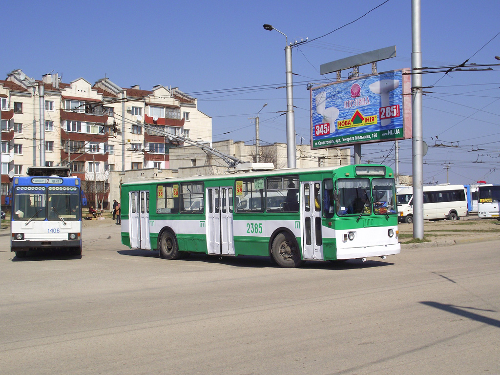 Sevastopol, YMZ T2 nr. 1406; Sevastopol, ZiU-682G [G00] nr. 2385