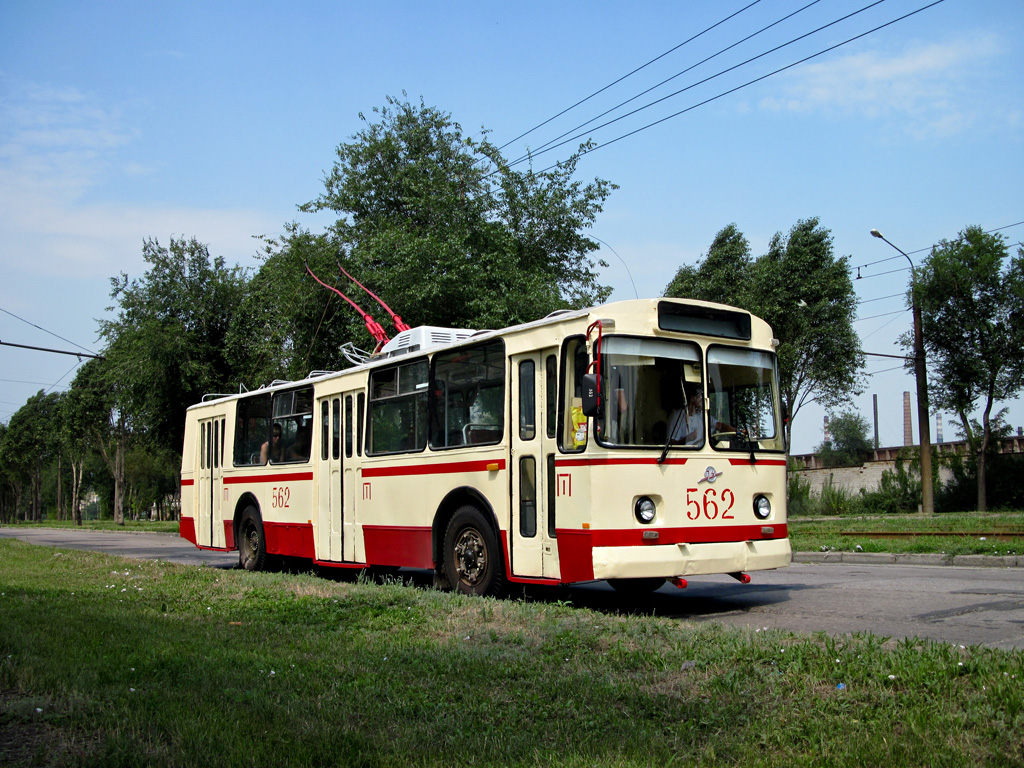Zaporizzsja, ZiU-682B — 562; Zaporizzsja — Fantrip on the ZiU-682B #562 trolleybus (9 Jul 2011)