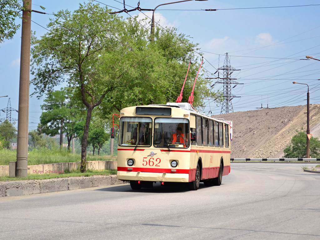 Zaporoże, ZiU-682B Nr 562; Zaporoże — Fantrip on the ZiU-682B #562 trolleybus (9 Jul 2011)