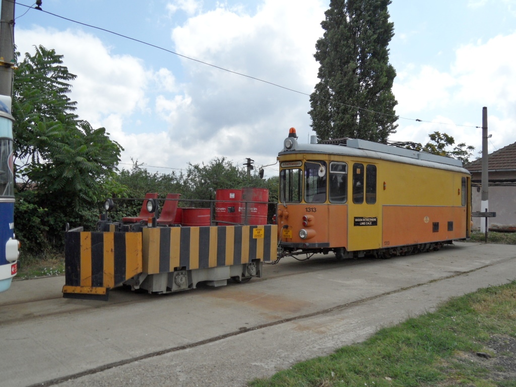 Arad, Snow removal car Nr AR 00097; Arad, Esslingen T2 Nr 1313