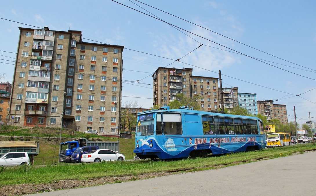 Władywostok, 71-132 (LM-93) Nr 298; Władywostok — Theme trams