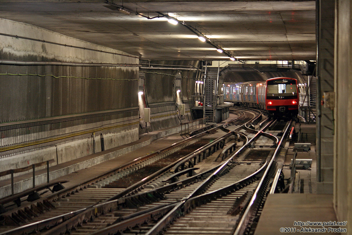 Лиссабон — Metro — Linha Amarela