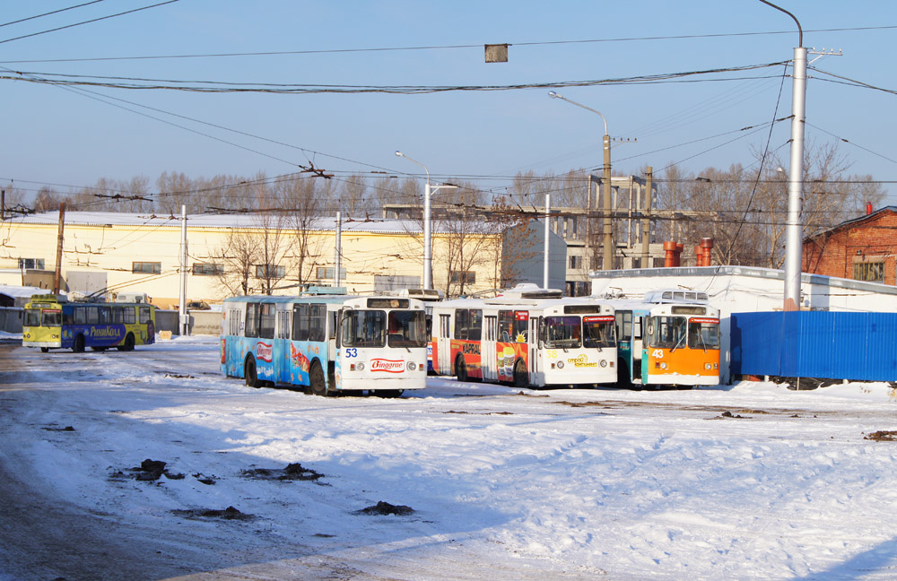 Кемерово, ЗиУ-682В-012 [В0А] № 53; Кемерово, ВМЗ-170 № 58; Кемерово, ЗиУ-682В-013 [В0В] № 84; Кемерово — Троллебусное депо