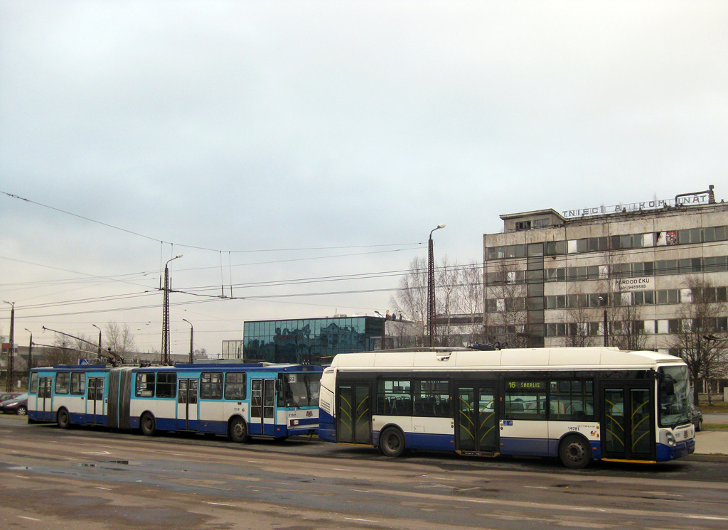 Rīga, Škoda 15Tr03/6 № 13181; Rīga, Škoda 24Tr Irisbus Citelis № 19781