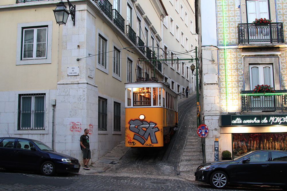 Lissabon, Funicular* # 2; Lissabon — Ascensor do Lavra