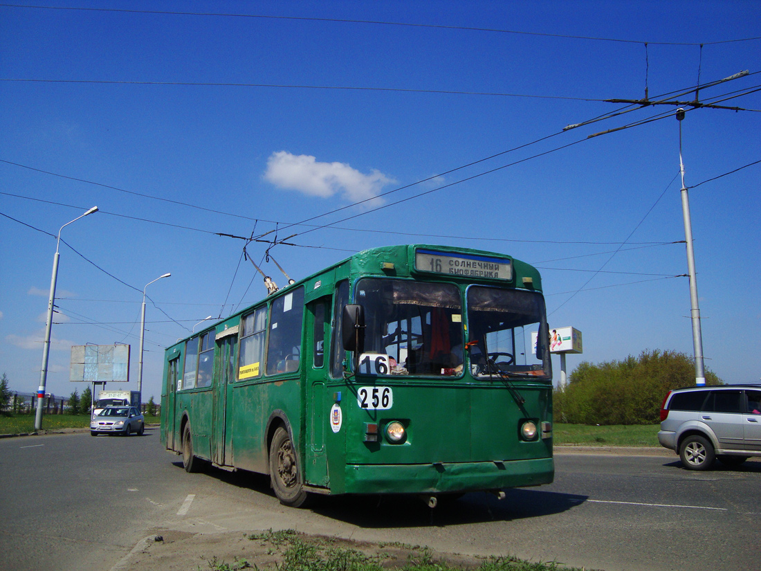Омск, ЗиУ-682Г (СЗТМ) № 256
