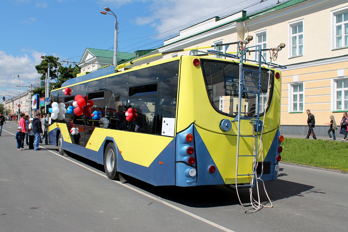 Petrozavodsk, VMZ-5298.01 “Avangard” N°. 370; Petrozavodsk — Presentation of the VMZ-5298.01 Avangard trolleybus