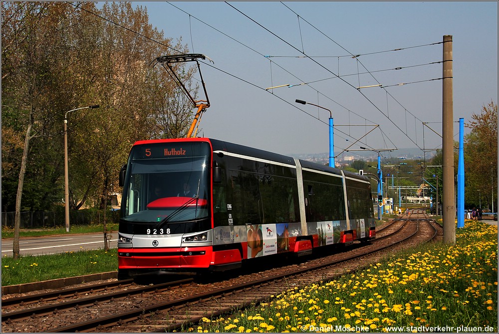Chemnitz, Škoda 15T3 ForCity Alfa Praha č. 9238; Chemnitz — Trams from other cities • Fahrzeuge aus anderen Städten