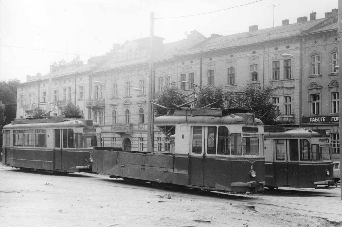 Ļviva, Gotha T59E № 2; Ļviva, Gotha T2-62 № 8; Ļviva, Gotha T59E № 17