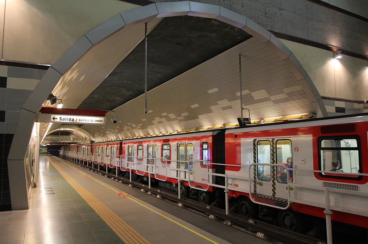 Santiago, CAF NS 2007 nr. 2097; Santiago — Metro — Line 1