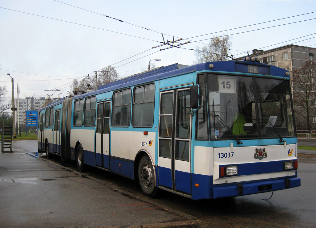 Riga, Škoda 15Tr02/6 Nr. 13037