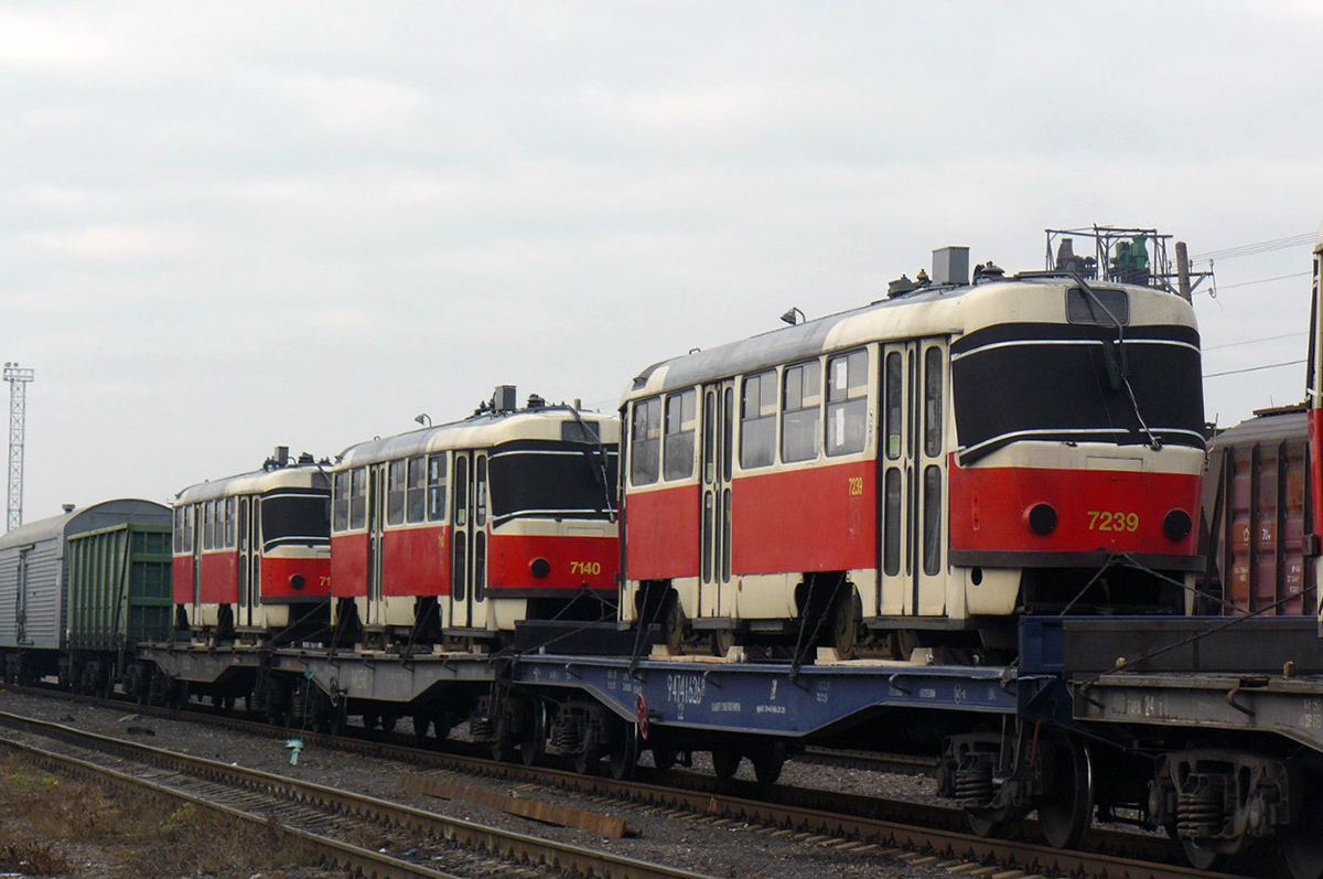 Kursk, Tatra T3SUCS № 7239; Kursk, Tatra T3SUCS № 7140; Kursk — Arriving Tatra T3 from Prague