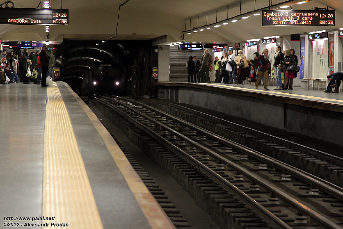 Лиссабон — Metro — Linha Azul