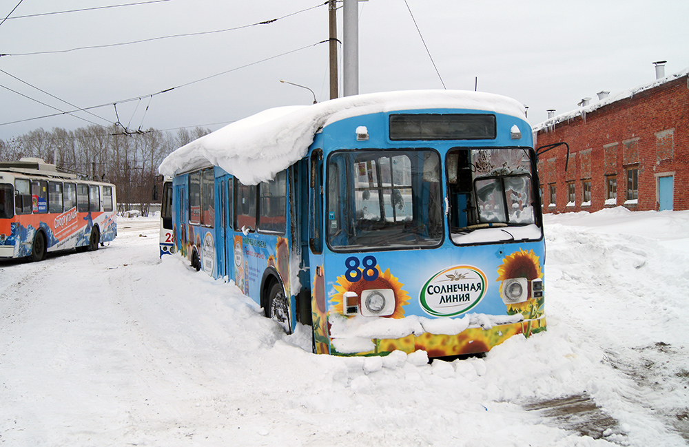Kemerovo, ZiU-682V-012 [V0A] # 88; Kemerovo — Trolleybus depot