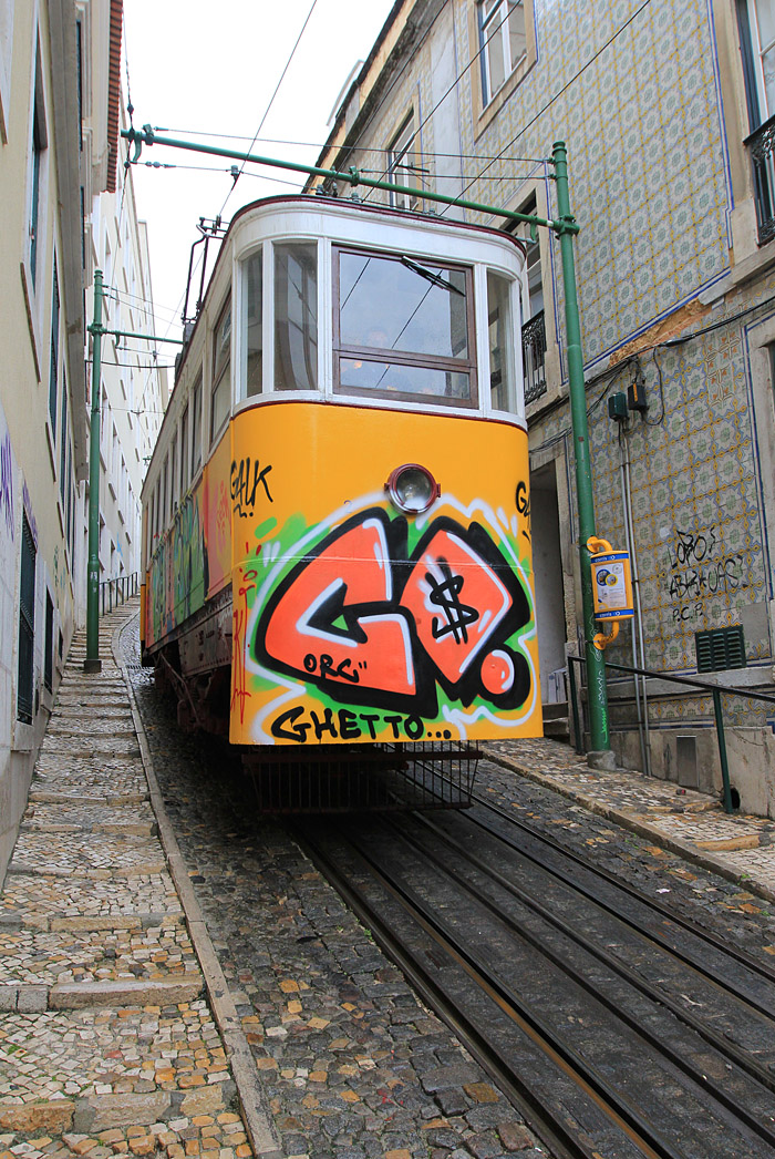 Лиссабон, Фуникулёр* № 2; Лиссабон — Ascensor do Lavra