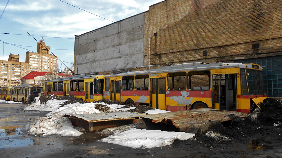 Kijev — Trolleybus depots: 2