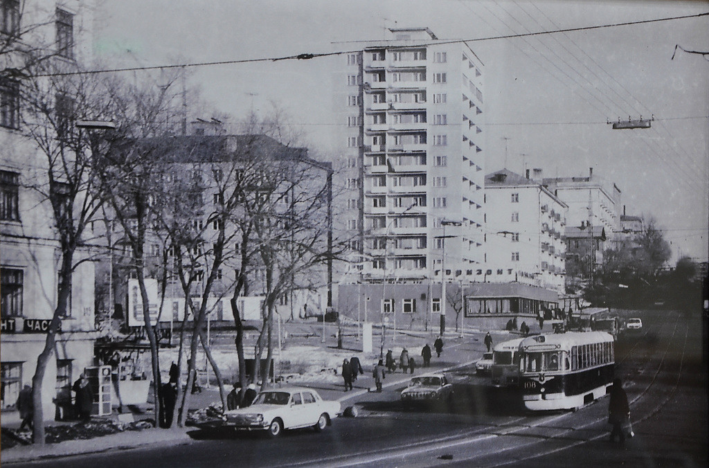 Vladivostok, RVZ-6M # 108; Vladivostok — Historic Photos — Tramway (1971-1990)