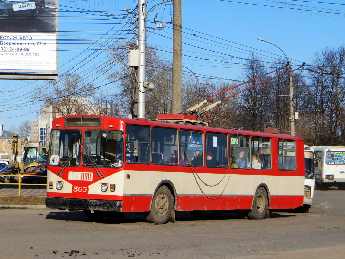 Kirov, ZiU-682G (SZTM) č. 563