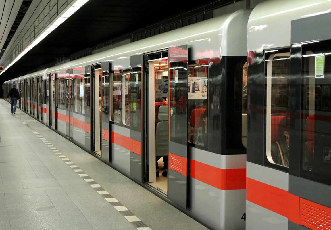 Прага — Метрополитен: линия C