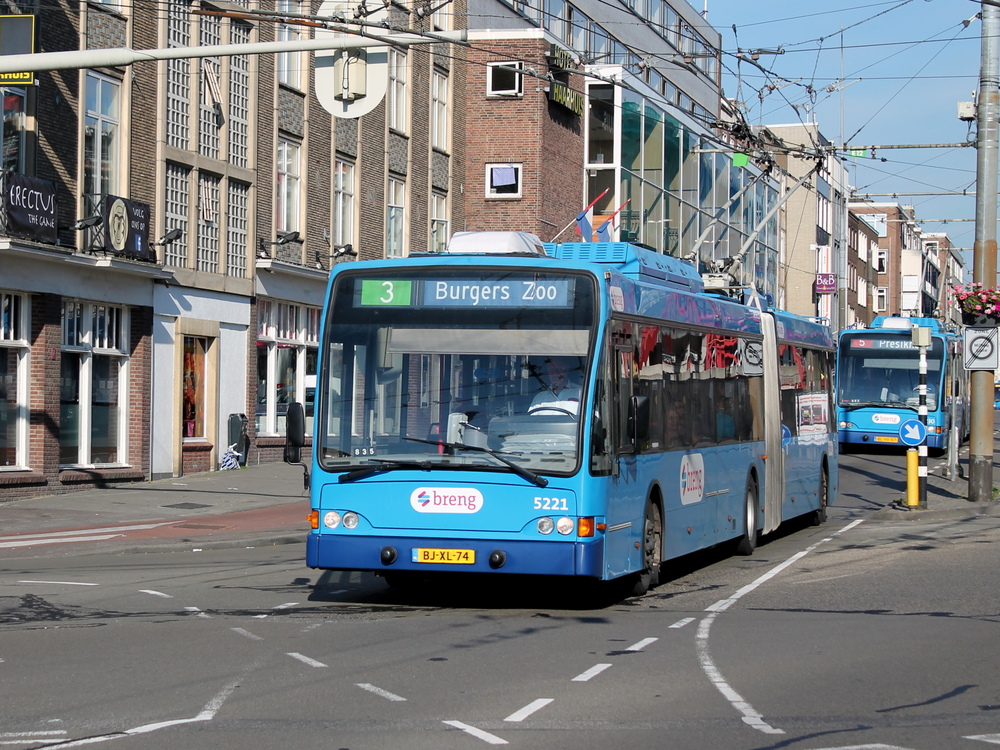 Arnhem, Berkhof Premier AT18 № 5221