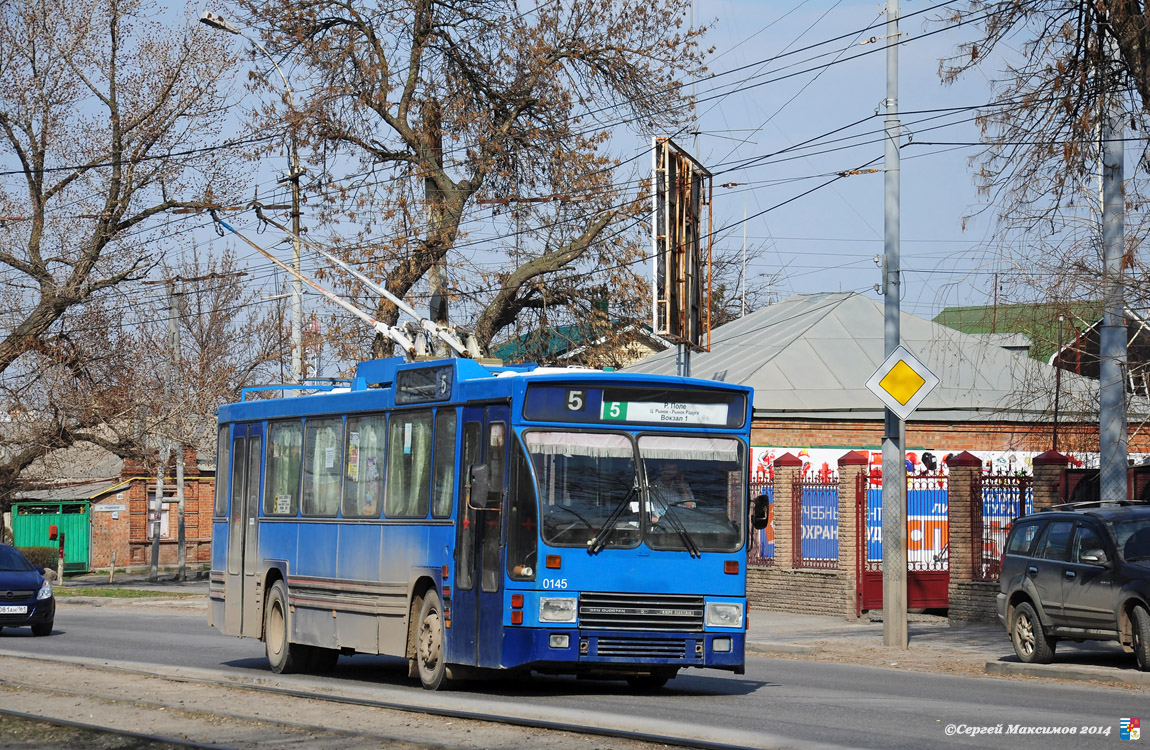 Таганрог, DAF Den Oudsten B79T-KM560 / Kiepe № 0145