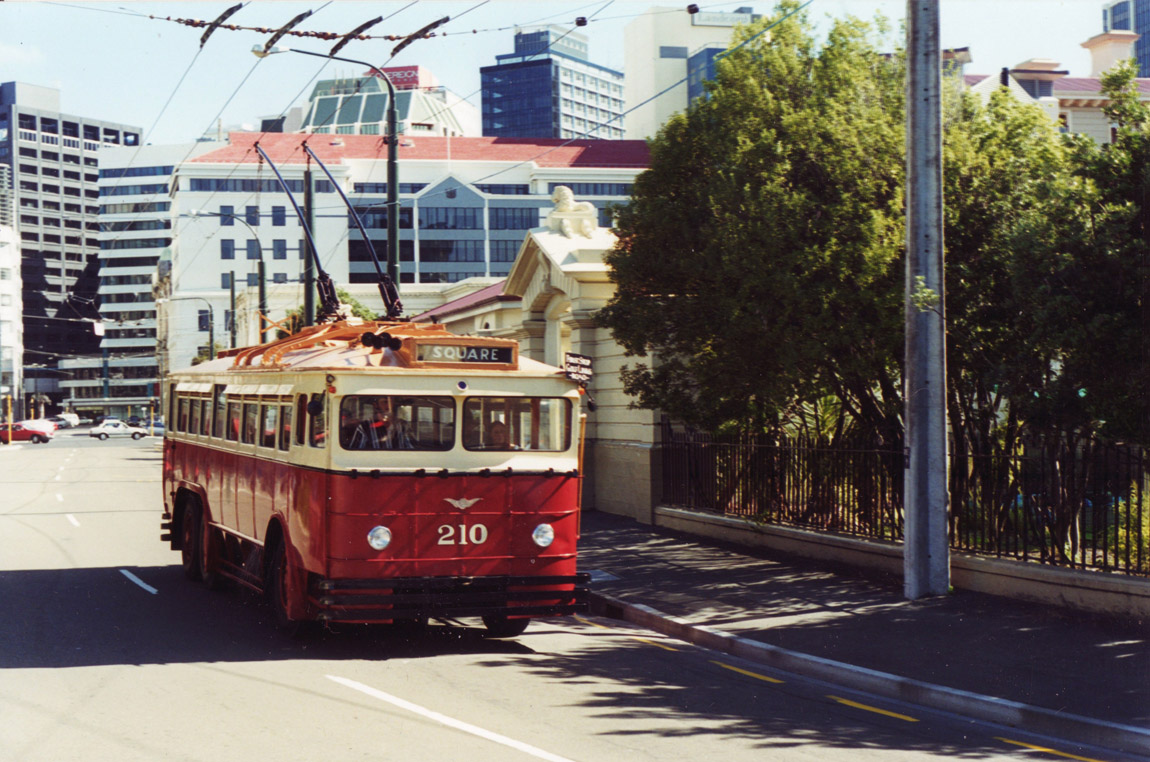 Ferrymead, English Electric № 210; Wellington — Trolleybus Festivals