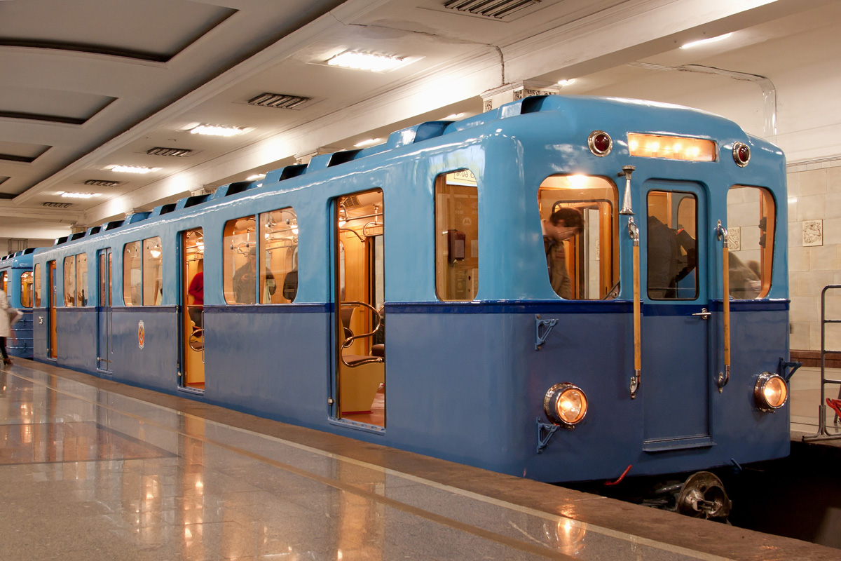 Moszkva, D — 2037; Moszkva — 80 year Moscow metro anniversary Parade and exhibition of metro cars on 15/05/2015 — 19/05/2015