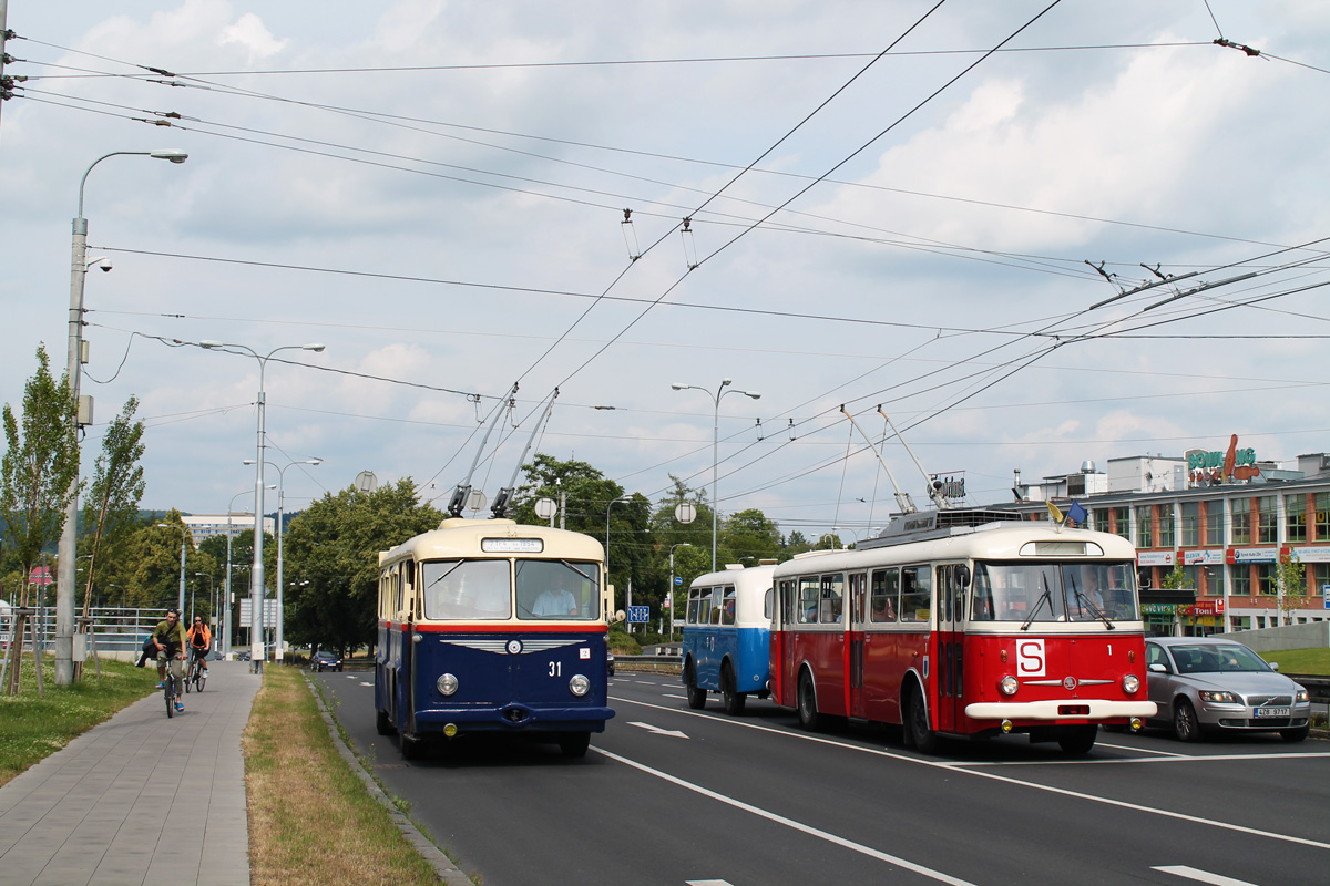 Brno, Škoda 7Tr4 — 31; Zlín, Škoda 9TrHT26 — 1